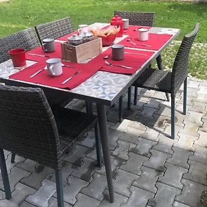 https://bossema-luxury-countryhouse-bossema.hotelinveneto.com