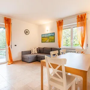 https://casa-lella-dervio.it-lombardy.com