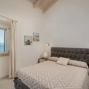 https://case-al-mare-di-cala-saccaia.in-sardinia.net
