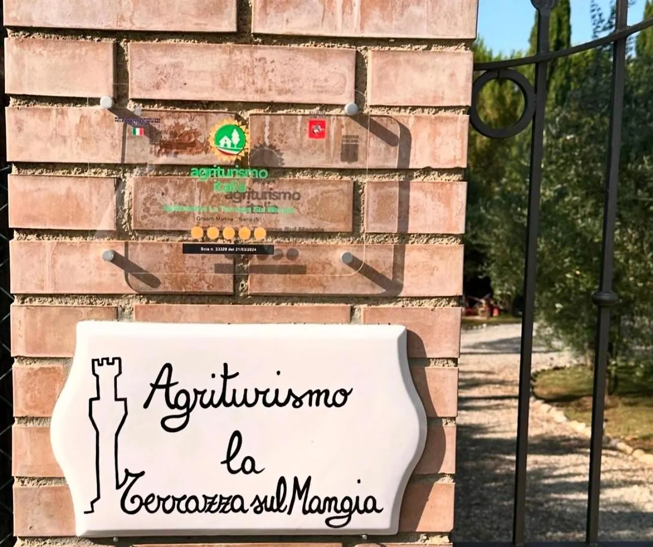 Agriturismo La Terrazza Sul Mangia Siena Italien